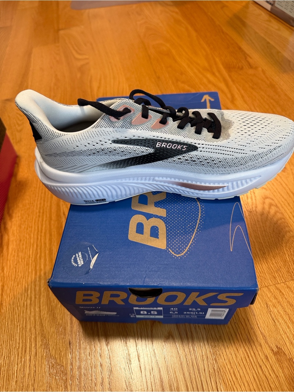 🆕Brooks White Running Shoe with Black Accents